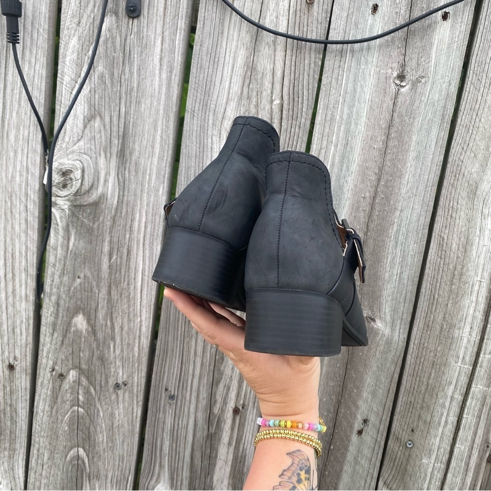 Wonderly Black Charcoal Pointed Ankle Boots with Silver Buckle‎ size 8 - Picture 4 of 6